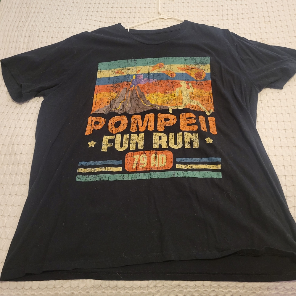 Black Pompeii Fun Run Graphic T-Shirt